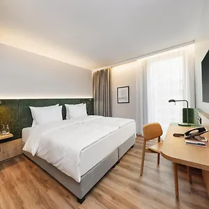 H+ Frankfurt 4*, Eschborn Germania